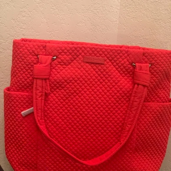 VERA BRADLEY Hadley Tote in Canyon Sunset NWT Microfiber - Picture 2 of 12